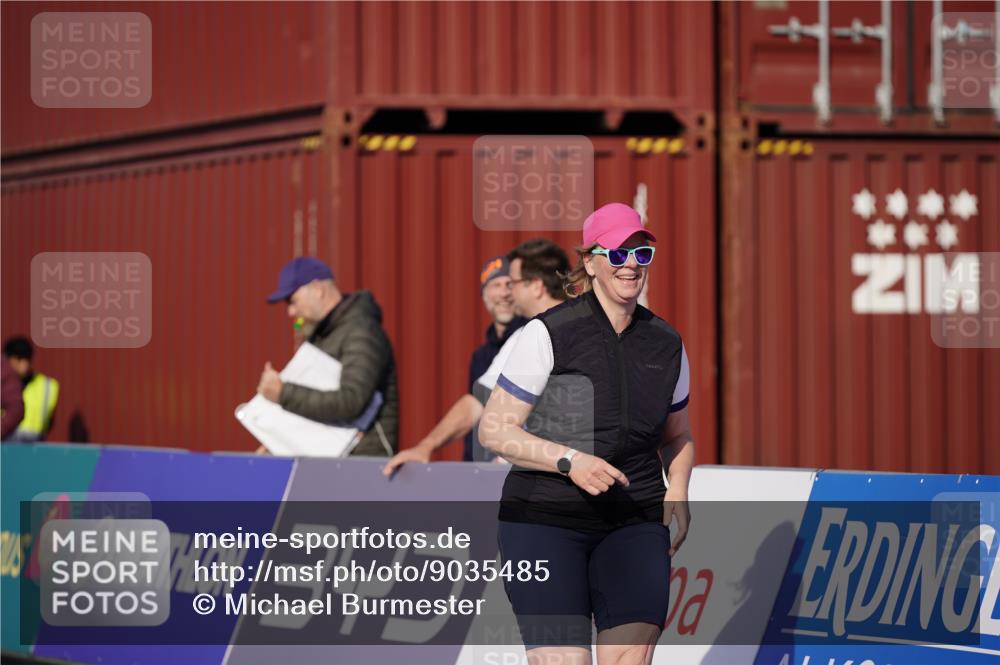03.10.2025 - Köhlbrandbrückenlauf Michael Burmester http://msf.ph/oto/9035485 03.10.2025 10:50:33 Ziel 3173 meine-sportfotos.de