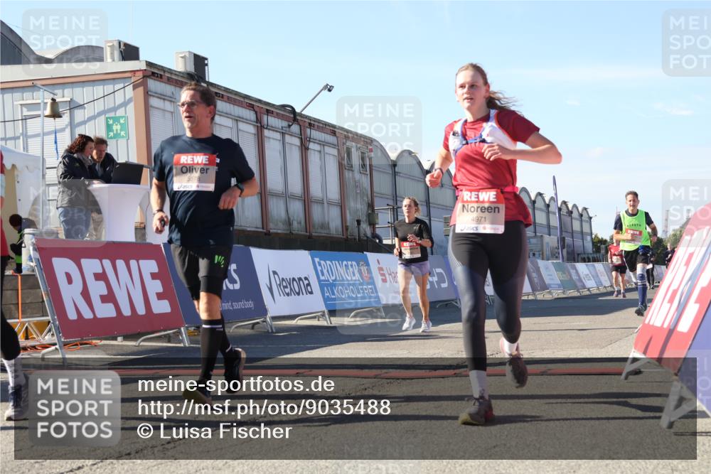 03.10.2025 - Köhlbrandbrückenlauf Luisa Fischer http://msf.ph/oto/9035488 03.10.2025 13:19:28 Ziel 4593, 4691, 4971, 5009, 5405, 5443, 5451, 5578, 6057, 6230, 6576, 6753, 6776 meine-sportfotos.de
