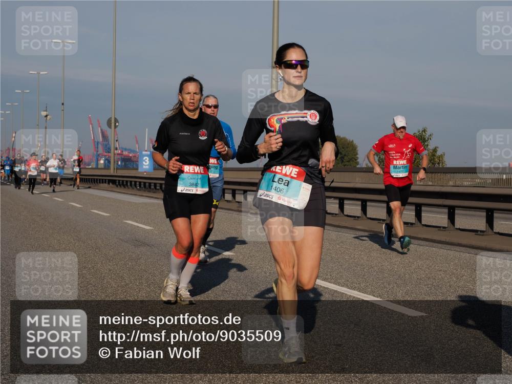 03.10.2025 - Köhlbrandbrückenlauf Fabian Wolf http://msf.ph/oto/9035509 03.10.2025 09:50:02 Position 3 3, 3842, 1406 meine-sportfotos.de