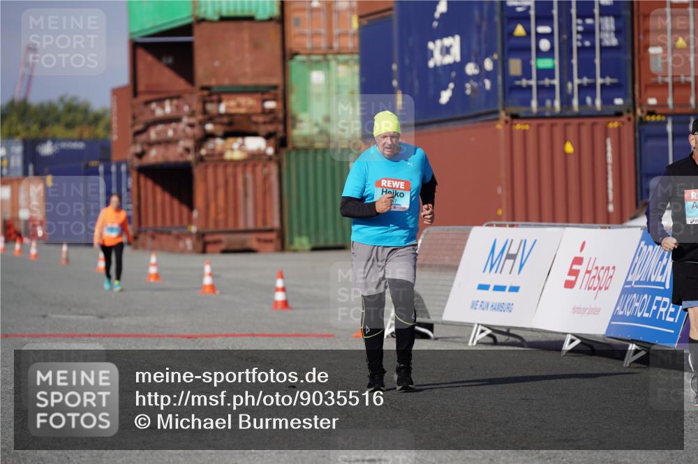 03.10.2025 - Köhlbrandbrückenlauf Michael Burmester http://msf.ph/oto/9035516 03.10.2025 10:50:56 Ziel 2647, 2664 meine-sportfotos.de