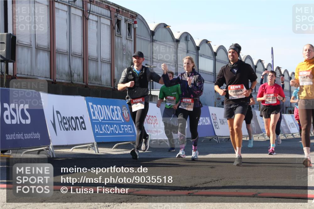 03.10.2025 - Köhlbrandbrückenlauf Luisa Fischer http://msf.ph/oto/9035518 03.10.2025 13:19:38 Ziel 4691, 4971, 4981, 5047, 5148, 5405, 5578, 5647, 5648, 5650, 5838, 5931, 5975, 6382, 6383, 6600, 6776 meine-sportfotos.de
