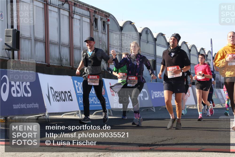 03.10.2025 - Köhlbrandbrückenlauf Luisa Fischer http://msf.ph/oto/9035521 03.10.2025 13:19:38 Ziel 4691, 4971, 4981, 5047, 5148, 5405, 5578, 5647, 5648, 5650, 5838, 5931, 5975, 6382, 6383, 6600, 6776 meine-sportfotos.de
