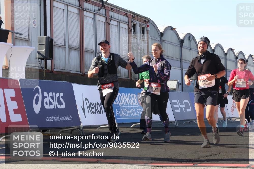 03.10.2025 - Köhlbrandbrückenlauf Luisa Fischer http://msf.ph/oto/9035522 03.10.2025 13:19:38 Ziel 4691, 4971, 4981, 5047, 5148, 5405, 5578, 5647, 5648, 5650, 5838, 5931, 5975, 6382, 6383, 6600, 6776 meine-sportfotos.de