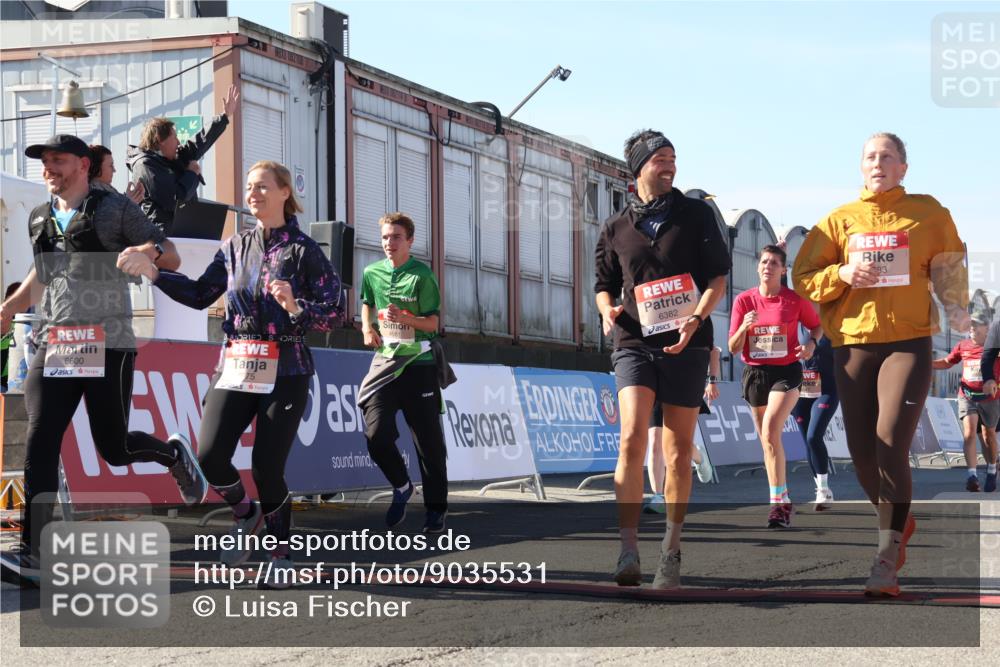03.10.2025 - Köhlbrandbrückenlauf Luisa Fischer http://msf.ph/oto/9035531 03.10.2025 13:19:40 Ziel 4691, 4981, 5047, 5148, 5647, 5648, 5650, 5838, 5931, 5975, 6382, 6383, 6509, 6600, 6776 meine-sportfotos.de