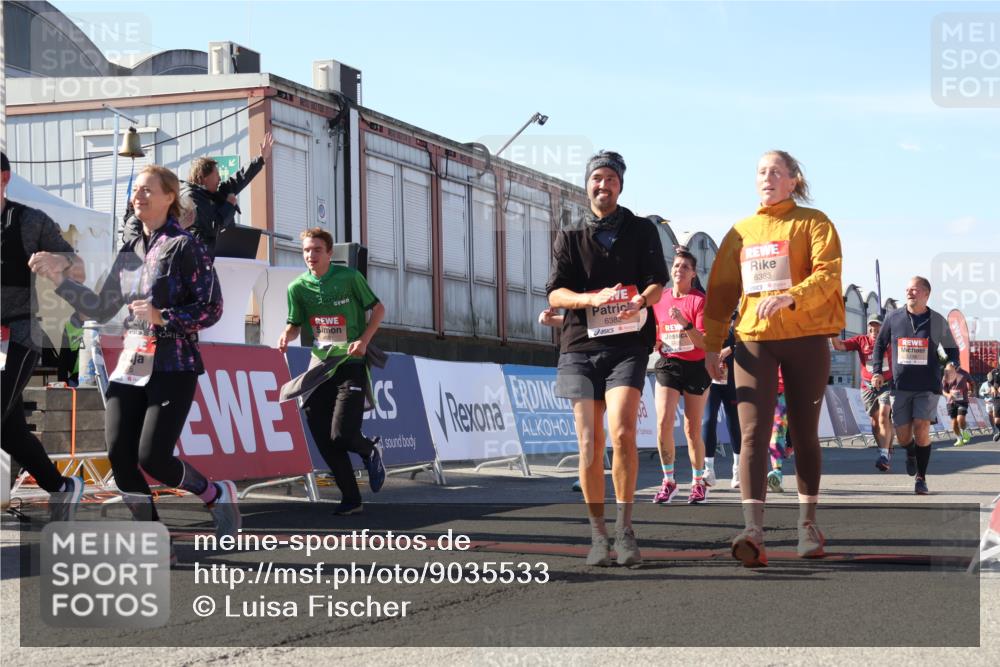 03.10.2025 - Köhlbrandbrückenlauf Luisa Fischer http://msf.ph/oto/9035533 03.10.2025 13:19:40 Ziel 4691, 4981, 5047, 5148, 5647, 5648, 5650, 5838, 5931, 5975, 6382, 6383, 6509, 6600, 6776 meine-sportfotos.de