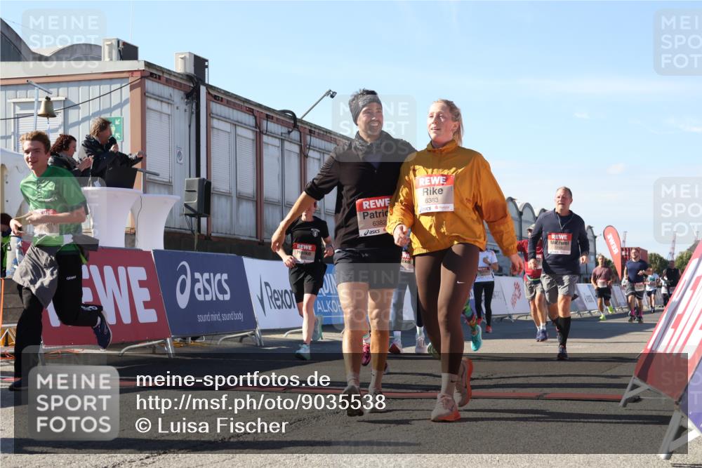 03.10.2025 - Köhlbrandbrückenlauf Luisa Fischer http://msf.ph/oto/9035538 03.10.2025 13:19:41 Ziel 4981, 5047, 5148, 5647, 5648, 5650, 5838, 5931, 5975, 6382, 6383, 6509, 6600, 6776 meine-sportfotos.de