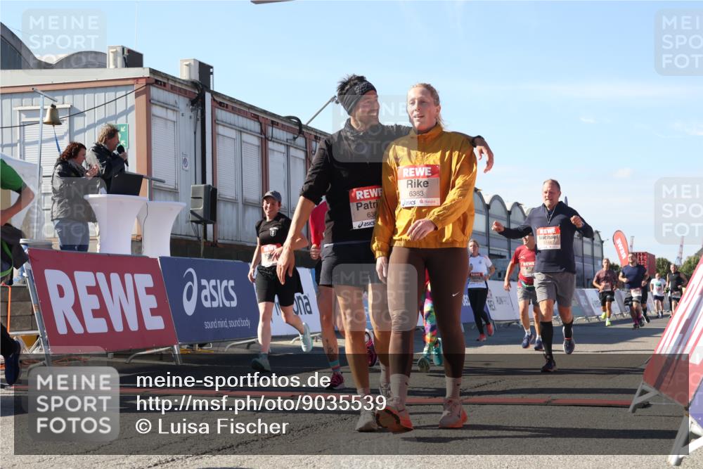 03.10.2025 - Köhlbrandbrückenlauf Luisa Fischer http://msf.ph/oto/9035539 03.10.2025 13:19:41 Ziel 4981, 5047, 5148, 5647, 5648, 5650, 5838, 5931, 5975, 6382, 6383, 6509, 6600, 6776 meine-sportfotos.de