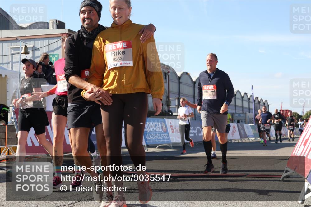 03.10.2025 - Köhlbrandbrückenlauf Luisa Fischer http://msf.ph/oto/9035547 03.10.2025 13:19:42 Ziel 4981, 5047, 5148, 5647, 5648, 5650, 5838, 5931, 5975, 6382, 6383, 6509, 6600, 6660, 6730 meine-sportfotos.de