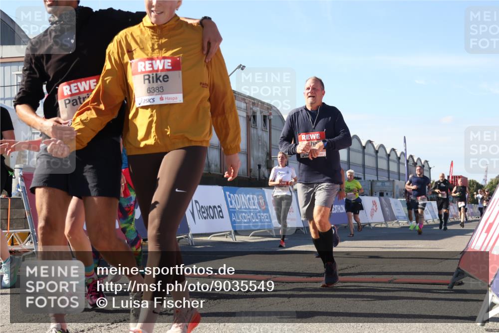 03.10.2025 - Köhlbrandbrückenlauf Luisa Fischer http://msf.ph/oto/9035549 03.10.2025 13:19:43 Ziel 4981, 5047, 5148, 5647, 5648, 5650, 5838, 5931, 5975, 6382, 6383, 6509, 6600, 6660, 6730 meine-sportfotos.de