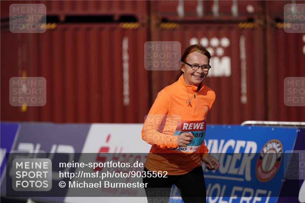 03.10.2025 - Köhlbrandbrückenlauf Michael Burmester http://msf.ph/oto/9035562 03.10.2025 10:51:20 Ziel 2669 meine-sportfotos.de