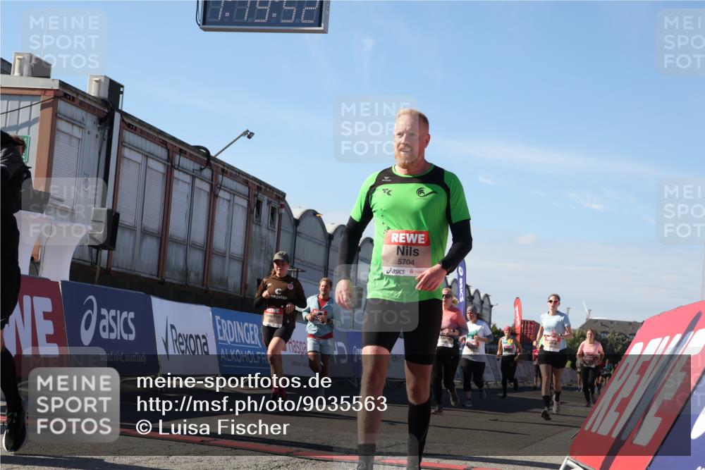 03.10.2025 - Köhlbrandbrückenlauf Luisa Fischer http://msf.ph/oto/9035563 03.10.2025 13:19:51 Ziel 4376, 4539, 4981, 5047, 5059, 5148, 5647, 5648, 5650, 5656, 5657, 5704, 5841, 5931, 6068, 6414, 6509, 6567, 6568, 6660, 6663, 6730 meine-sportfotos.de