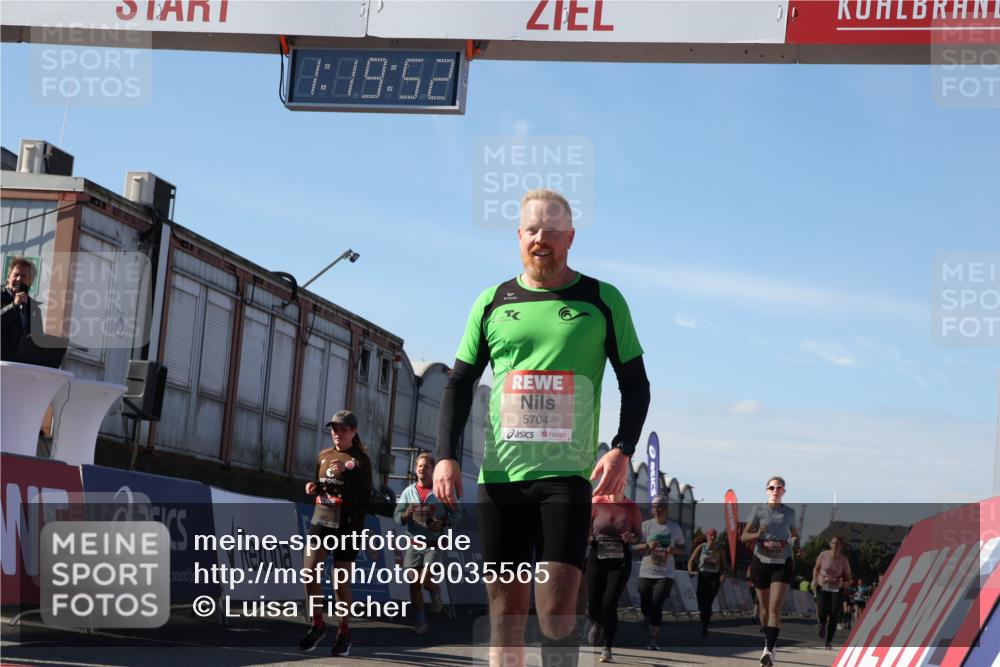 03.10.2025 - Köhlbrandbrückenlauf Luisa Fischer http://msf.ph/oto/9035565 03.10.2025 13:19:51 Ziel 4376, 4539, 4981, 5047, 5059, 5148, 5647, 5648, 5650, 5656, 5657, 5704, 5841, 5931, 6068, 6414, 6509, 6567, 6568, 6660, 6663, 6730 meine-sportfotos.de