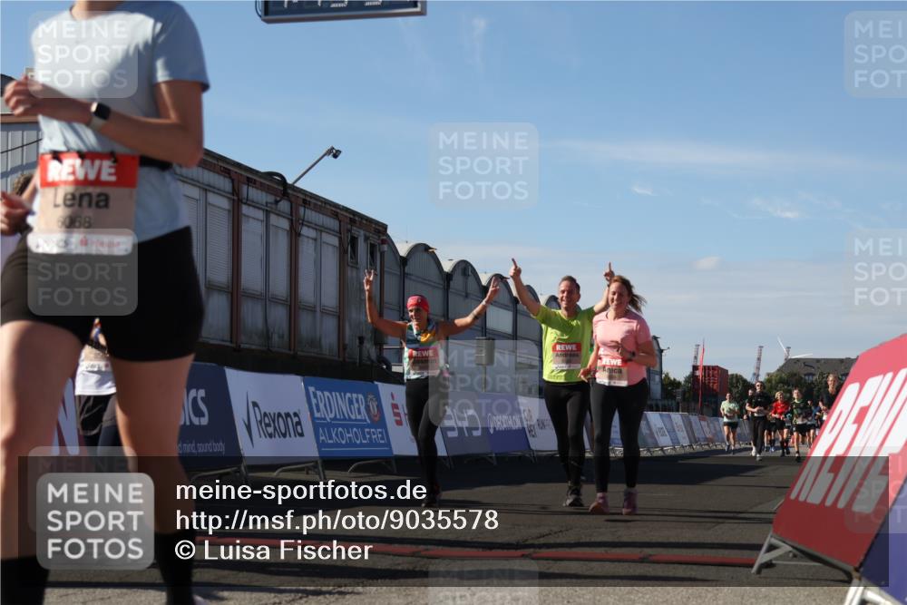03.10.2025 - Köhlbrandbrückenlauf Luisa Fischer http://msf.ph/oto/9035578 03.10.2025 13:19:56 Ziel 4376, 4539, 4721, 5059, 5656, 5657, 5658, 5704, 5841, 6068, 6414, 6567, 6568, 6660, 6663, 6730 meine-sportfotos.de