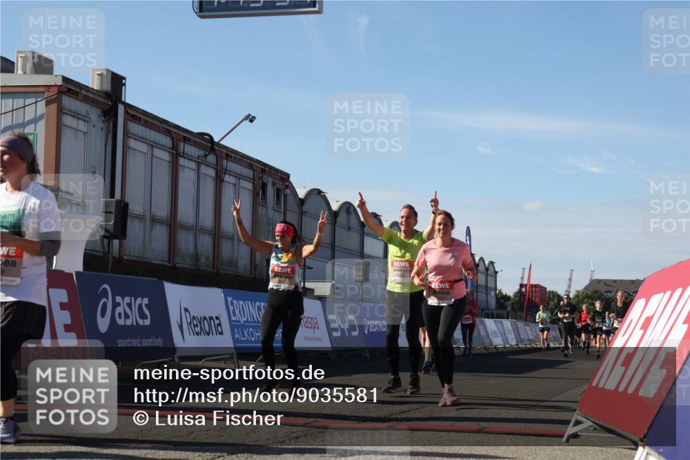 03.10.2025 - Köhlbrandbrückenlauf Luisa Fischer http://msf.ph/oto/9035581 03.10.2025 13:19:56 Ziel 4376, 4539, 4721, 5059, 5656, 5657, 5658, 5704, 5841, 6068, 6414, 6567, 6568, 6660, 6663, 6730 meine-sportfotos.de