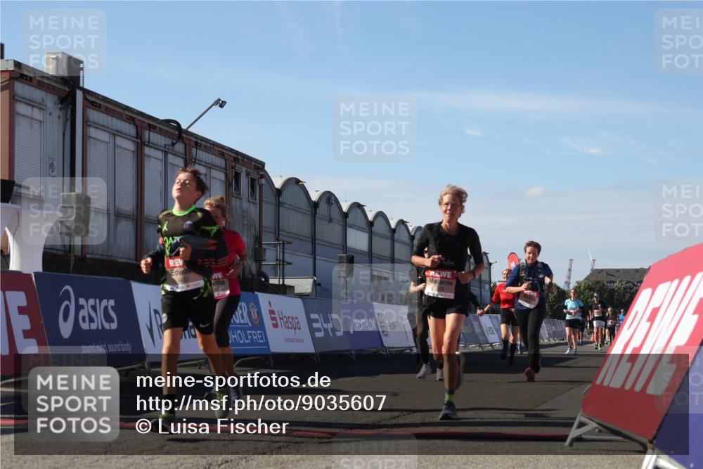 03.10.2025 - Köhlbrandbrückenlauf Luisa Fischer http://msf.ph/oto/9035607 03.10.2025 13:20:02 Ziel 4433, 4721, 5037, 5175, 5328, 5456, 5481, 5656, 5657, 5658, 5841, 6068, 6414, 6567, 6568, 6589, 6649, 6663 meine-sportfotos.de