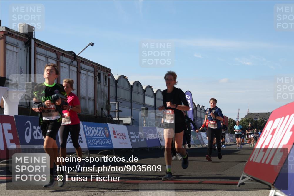 03.10.2025 - Köhlbrandbrückenlauf Luisa Fischer http://msf.ph/oto/9035609 03.10.2025 13:20:03 Ziel 4433, 4721, 5037, 5175, 5328, 5456, 5481, 5656, 5657, 5658, 5841, 6068, 6414, 6567, 6568, 6589, 6649, 6663 meine-sportfotos.de