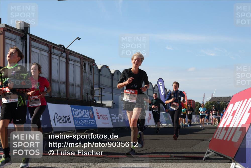 03.10.2025 - Köhlbrandbrückenlauf Luisa Fischer http://msf.ph/oto/9035612 03.10.2025 13:20:03 Ziel 4433, 4721, 5037, 5175, 5328, 5456, 5481, 5656, 5657, 5658, 5841, 6068, 6414, 6567, 6568, 6589, 6649, 6663 meine-sportfotos.de