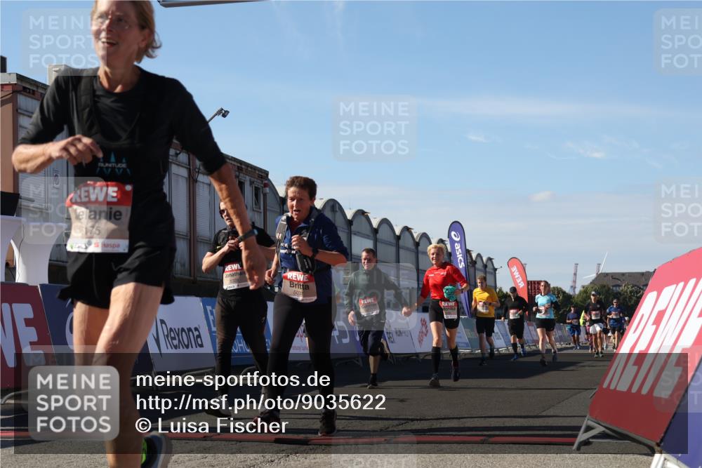 03.10.2025 - Köhlbrandbrückenlauf Luisa Fischer http://msf.ph/oto/9035622 03.10.2025 13:20:05 Ziel 4433, 4721, 5037, 5175, 5328, 5456, 5481, 5656, 5657, 5658, 6414, 6567, 6568, 6589, 6649 meine-sportfotos.de