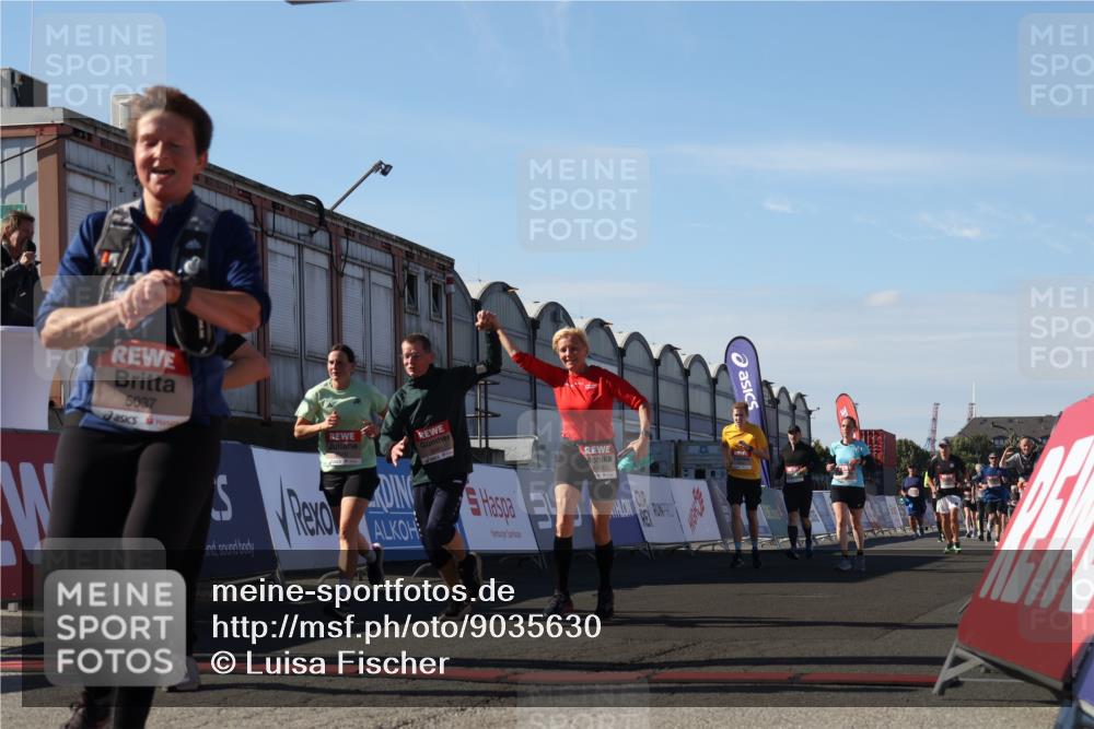 03.10.2025 - Köhlbrandbrückenlauf Luisa Fischer http://msf.ph/oto/9035630 03.10.2025 13:20:06 Ziel 4402, 4433, 4565, 4721, 5037, 5175, 5328, 5456, 5481, 5656, 5657, 5658, 6567, 6568, 6589, 6649 meine-sportfotos.de
