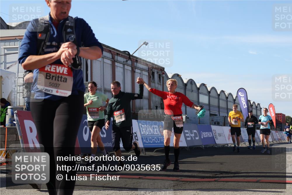 03.10.2025 - Köhlbrandbrückenlauf Luisa Fischer http://msf.ph/oto/9035635 03.10.2025 13:20:07 Ziel 4402, 4433, 4565, 4721, 5037, 5175, 5328, 5456, 5481, 5656, 5657, 5658, 6589, 6649 meine-sportfotos.de