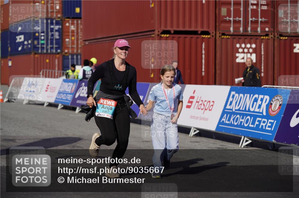 03.10.2025 - Köhlbrandbrückenlauf Michael Burmester http://msf.ph/oto/9035667 03.10.2025 10:51:51 Ziel 2367 meine-sportfotos.de