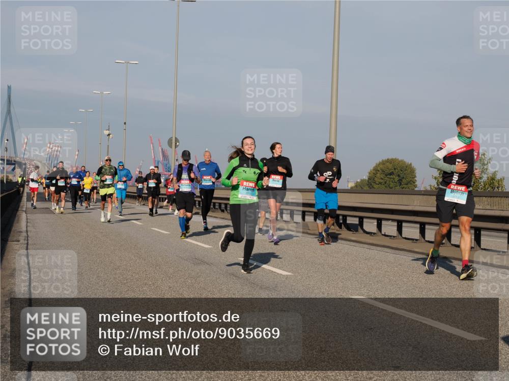 03.10.2025 - Köhlbrandbrückenlauf Fabian Wolf http://msf.ph/oto/9035669 03.10.2025 09:50:17 Position 3 200 meine-sportfotos.de