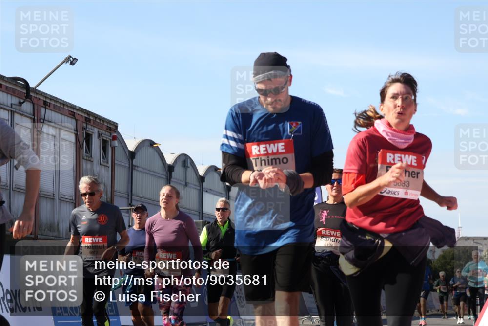 03.10.2025 - Köhlbrandbrückenlauf Luisa Fischer http://msf.ph/oto/9035681 03.10.2025 13:20:16 Ziel 4397, 4402, 4565, 4571, 4779, 4994, 5144, 5160, 5328, 5456, 5481, 5672, 5683, 5850, 6035, 6136, 6589 meine-sportfotos.de