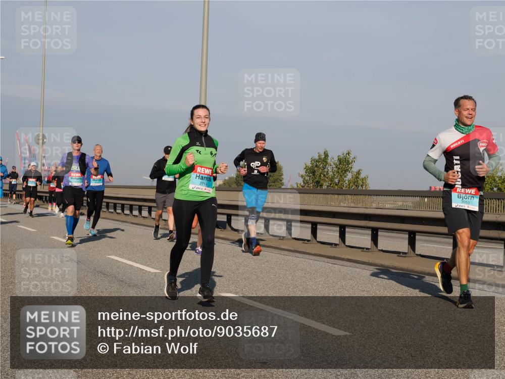 03.10.2025 - Köhlbrandbrückenlauf Fabian Wolf http://msf.ph/oto/9035687 03.10.2025 09:50:19 Position 3 1415, 2714, 3053 meine-sportfotos.de