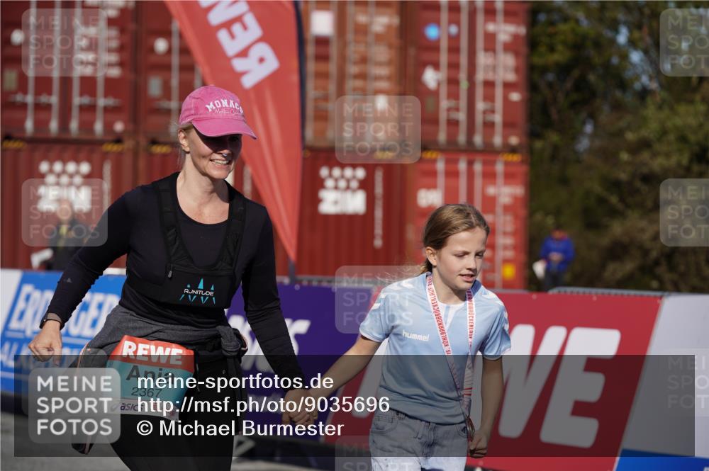 03.10.2025 - Köhlbrandbrückenlauf Michael Burmester http://msf.ph/oto/9035696 03.10.2025 10:51:53 Ziel 2367, 2607, 2643 meine-sportfotos.de