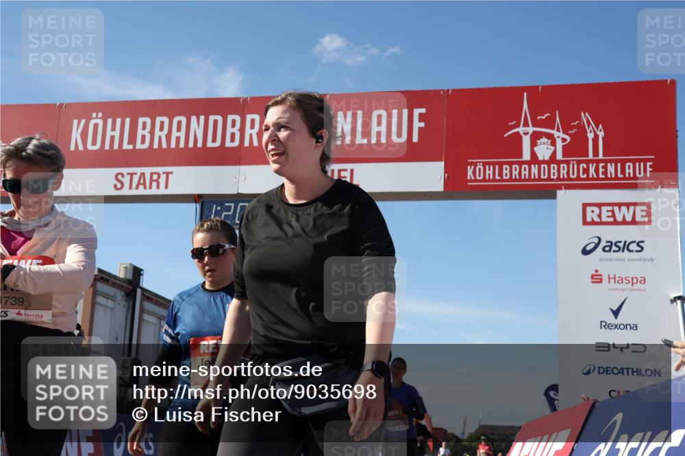 03.10.2025 - Köhlbrandbrückenlauf Luisa Fischer http://msf.ph/oto/9035698 03.10.2025 13:20:29 Ziel 4269, 4385, 4570, 4571, 4591, 4672, 4739, 4790, 4859, 5082, 5144, 5160, 5208, 5543, 5631, 5790, 6035 meine-sportfotos.de