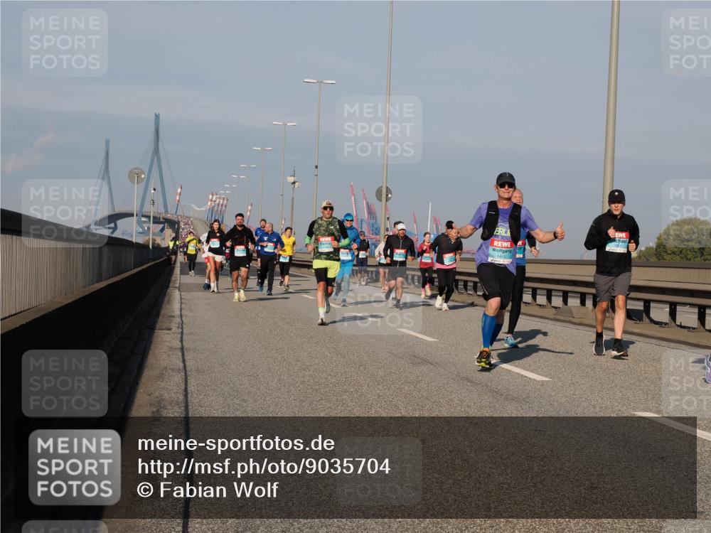 03.10.2025 - Köhlbrandbrückenlauf Fabian Wolf http://msf.ph/oto/9035704 03.10.2025 09:50:20 Position 3 1415 meine-sportfotos.de
