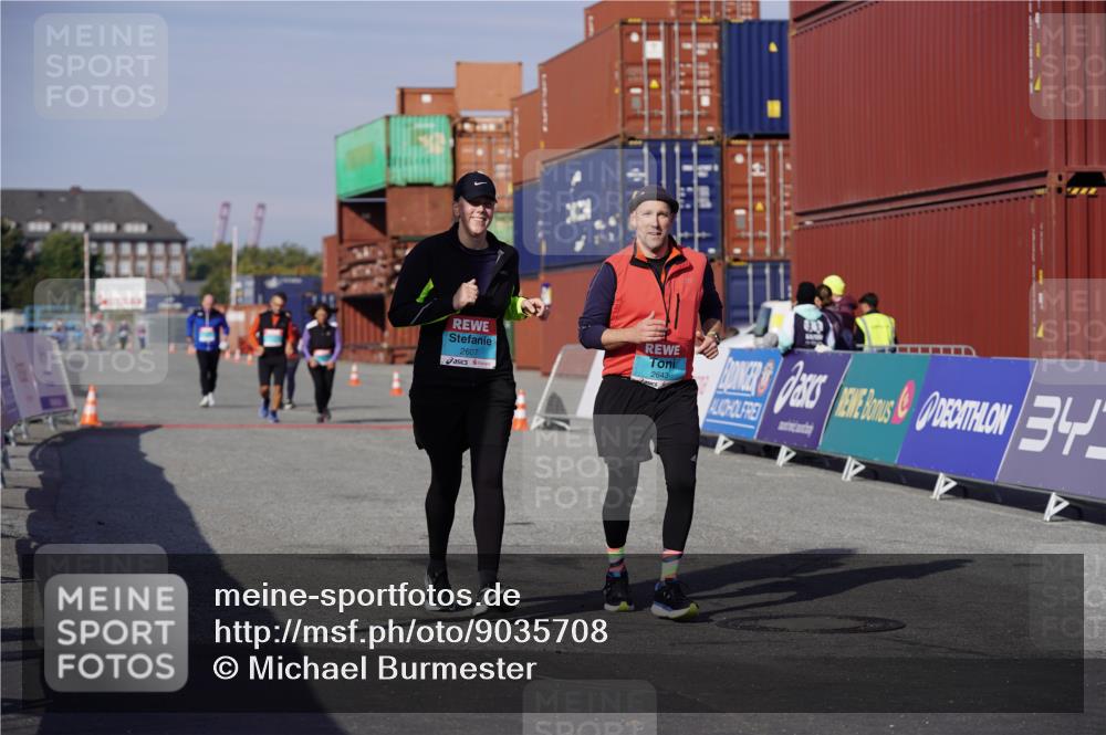 03.10.2025 - Köhlbrandbrückenlauf Michael Burmester http://msf.ph/oto/9035708 03.10.2025 10:52:02 Ziel 2607, 2643 meine-sportfotos.de