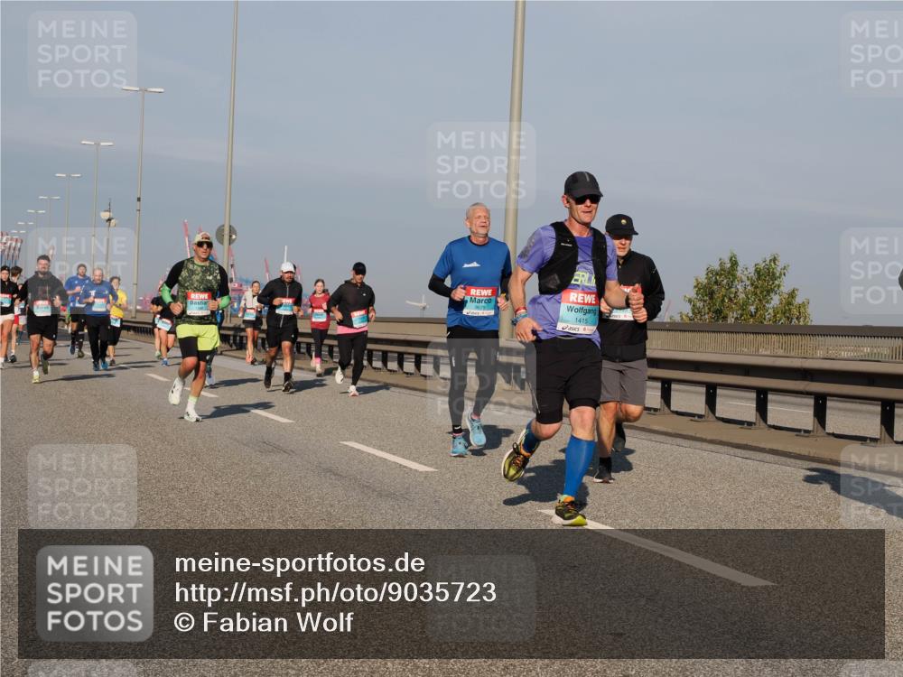 03.10.2025 - Köhlbrandbrückenlauf Fabian Wolf http://msf.ph/oto/9035723 03.10.2025 09:50:21 Position 3 3679, 1415 meine-sportfotos.de