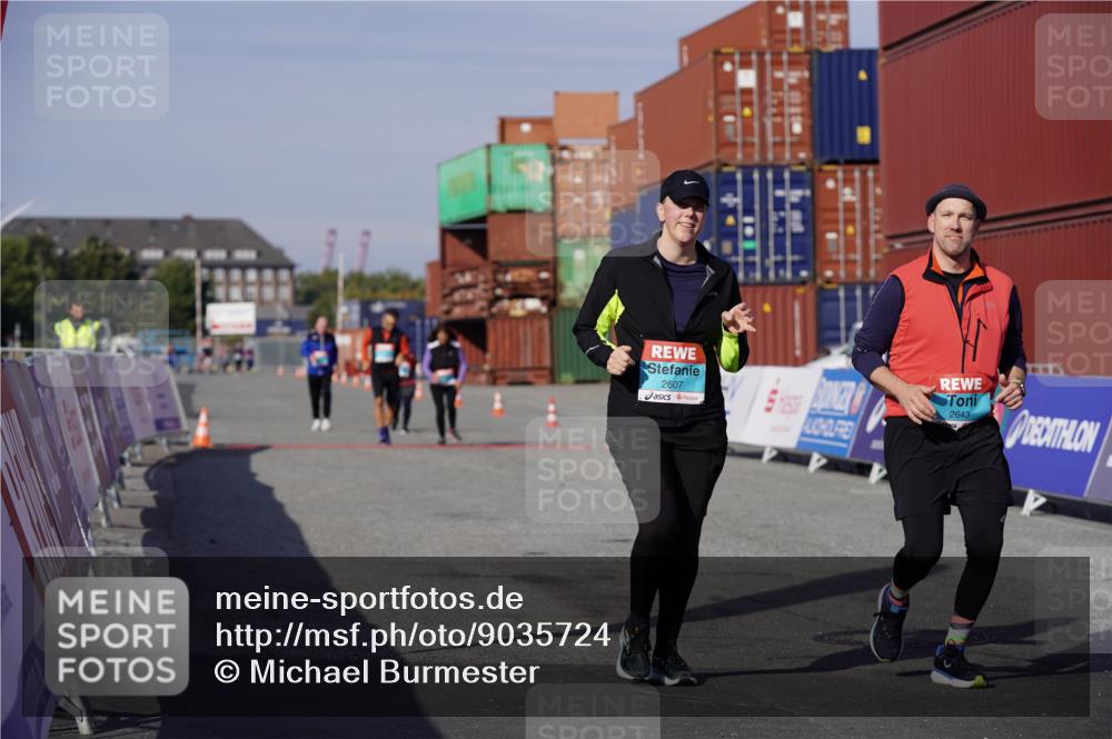 03.10.2025 - Köhlbrandbrückenlauf Michael Burmester http://msf.ph/oto/9035724 03.10.2025 10:52:03 Ziel 2607, 2643 meine-sportfotos.de
