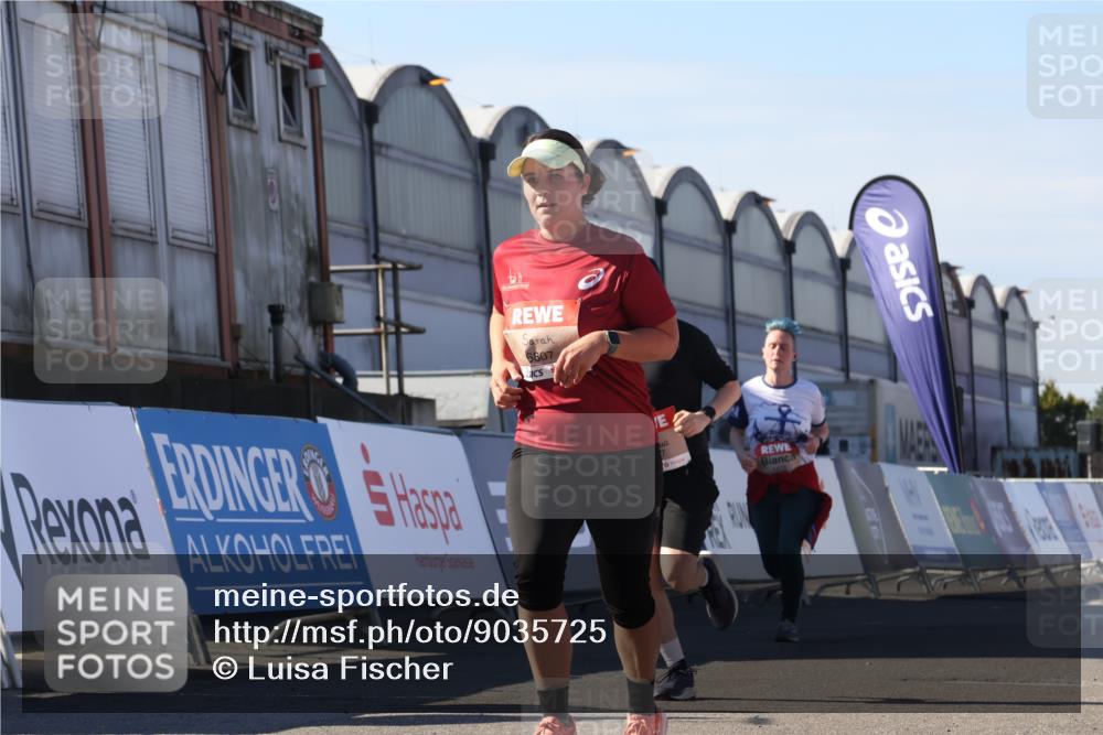 03.10.2025 - Köhlbrandbrückenlauf Luisa Fischer http://msf.ph/oto/9035725 03.10.2025 13:20:36 Ziel 4269, 4385, 4476, 4570, 4591, 4672, 4739, 4790, 4859, 5082, 5543, 5631, 6777, 6807 meine-sportfotos.de