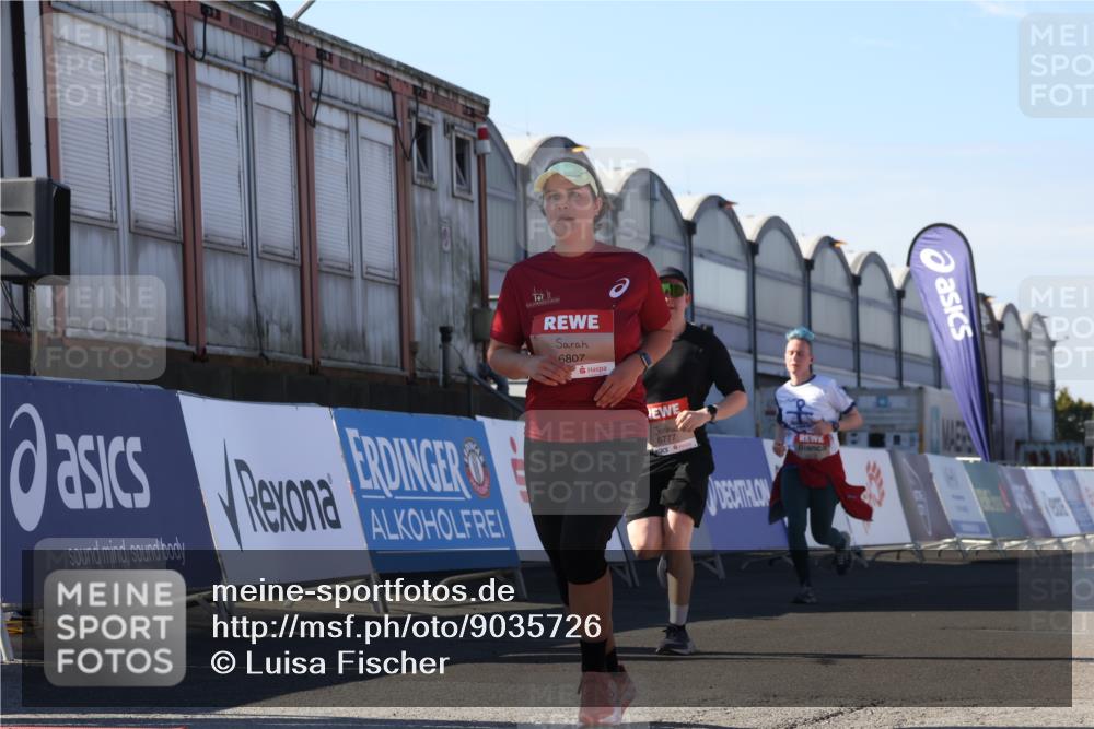 03.10.2025 - Köhlbrandbrückenlauf Luisa Fischer http://msf.ph/oto/9035726 03.10.2025 13:20:36 Ziel 4269, 4385, 4476, 4570, 4591, 4672, 4739, 4790, 4859, 5082, 5543, 5631, 6777, 6807 meine-sportfotos.de