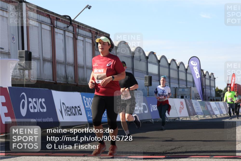 03.10.2025 - Köhlbrandbrückenlauf Luisa Fischer http://msf.ph/oto/9035728 03.10.2025 13:20:37 Ziel 4269, 4385, 4476, 4570, 4591, 4672, 4739, 4790, 4859, 5082, 5543, 5631, 5918, 6777, 6807 meine-sportfotos.de