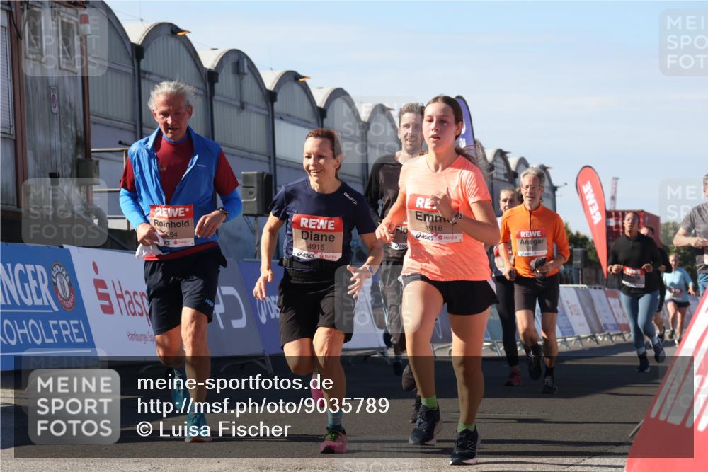 03.10.2025 - Köhlbrandbrückenlauf Luisa Fischer http://msf.ph/oto/9035789 03.10.2025 13:20:52 Ziel 4646, 4709, 4915, 4916, 5006, 5084, 5130, 5156, 5169, 5377, 5480, 5488, 5501, 5774, 5918, 5920, 6703, 6780 meine-sportfotos.de