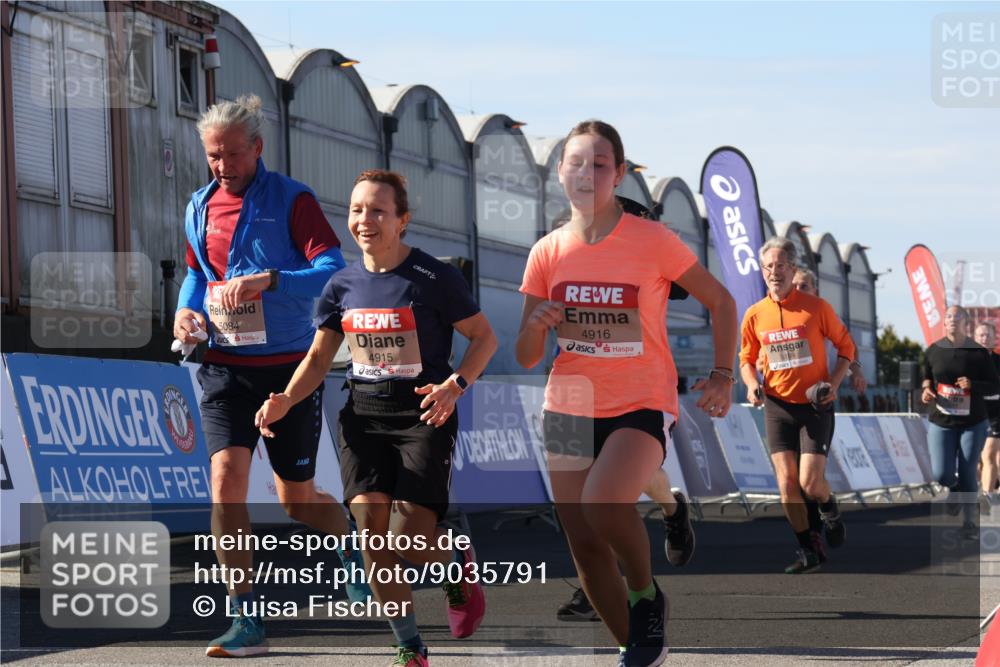 03.10.2025 - Köhlbrandbrückenlauf Luisa Fischer http://msf.ph/oto/9035791 03.10.2025 13:20:52 Ziel 4646, 4709, 4915, 4916, 5006, 5084, 5130, 5156, 5169, 5377, 5480, 5488, 5501, 5774, 5918, 5920, 6703, 6780 meine-sportfotos.de