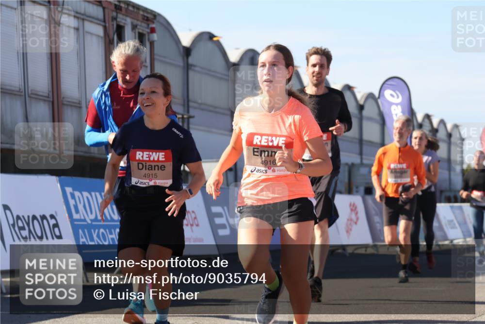 03.10.2025 - Köhlbrandbrückenlauf Luisa Fischer http://msf.ph/oto/9035794 03.10.2025 13:20:52 Ziel 4646, 4709, 4915, 4916, 5006, 5084, 5130, 5156, 5169, 5377, 5480, 5488, 5501, 5774, 5918, 5920, 6703, 6780 meine-sportfotos.de