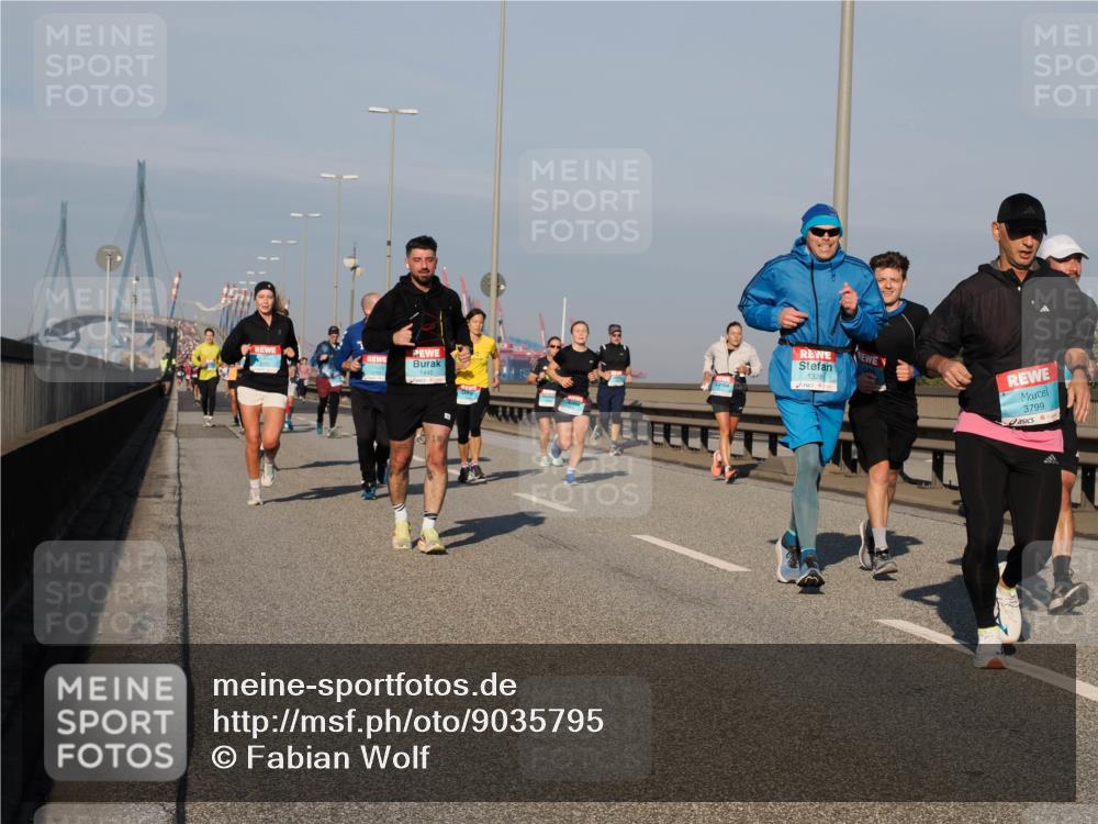 03.10.2025 - Köhlbrandbrückenlauf Fabian Wolf http://msf.ph/oto/9035795 03.10.2025 09:50:26 Position 3 1445, 1328, 3799 meine-sportfotos.de
