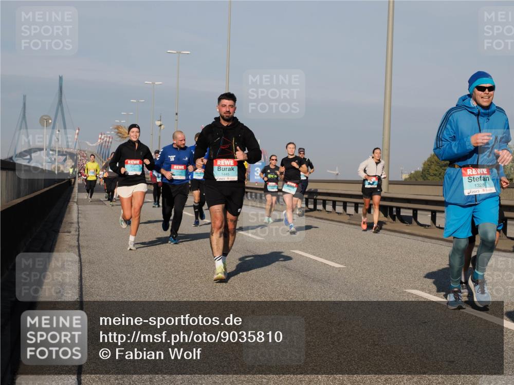 03.10.2025 - Köhlbrandbrückenlauf Fabian Wolf http://msf.ph/oto/9035810 03.10.2025 09:50:27 Position 3 3753, 1445, 3, 1328 meine-sportfotos.de