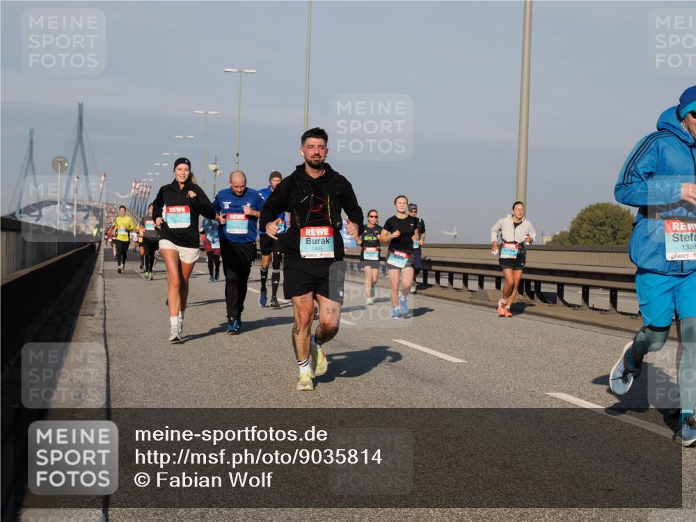 03.10.2025 - Köhlbrandbrückenlauf Fabian Wolf http://msf.ph/oto/9035814 03.10.2025 09:50:27 Position 3 18, 3753, 1445, 1328 meine-sportfotos.de
