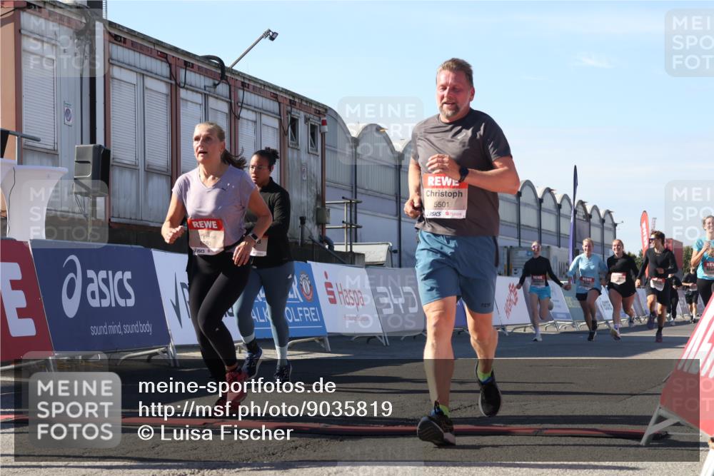 03.10.2025 - Köhlbrandbrückenlauf Luisa Fischer http://msf.ph/oto/9035819 03.10.2025 13:20:56 Ziel 4709, 4915, 4916, 5006, 5084, 5130, 5156, 5169, 5377, 5480, 5501, 5774, 6296, 6645, 6646, 6648, 6650, 6703, 6780 meine-sportfotos.de