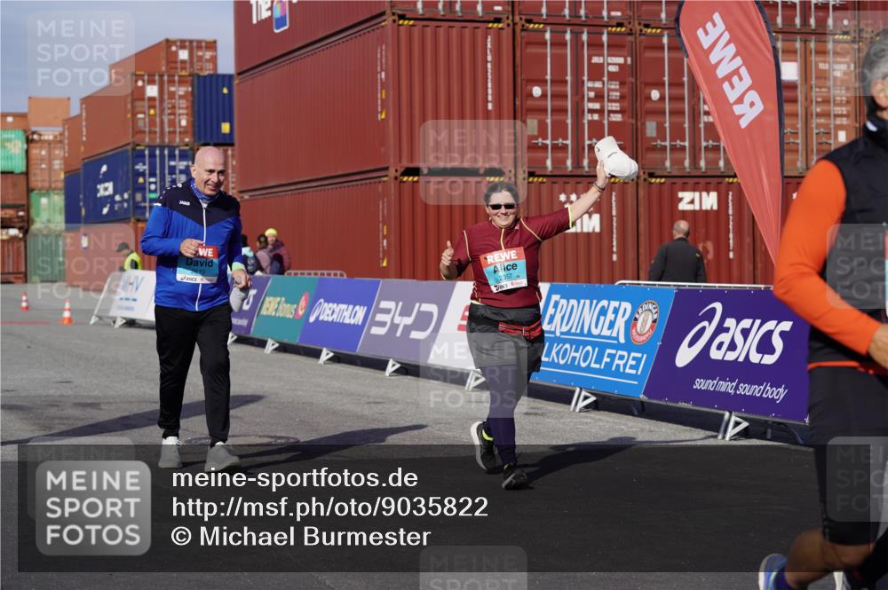 03.10.2025 - Köhlbrandbrückenlauf Michael Burmester http://msf.ph/oto/9035822 03.10.2025 10:52:20 Ziel 2357, 2623 meine-sportfotos.de