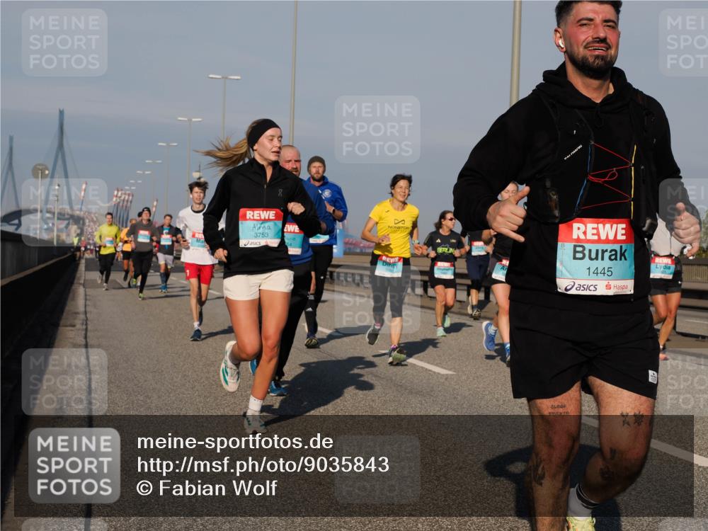 03.10.2025 - Köhlbrandbrückenlauf Fabian Wolf http://msf.ph/oto/9035843 03.10.2025 09:50:29 Position 3 3753, 1445 meine-sportfotos.de