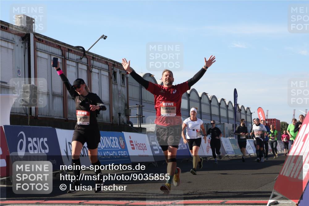 03.10.2025 - Köhlbrandbrückenlauf Luisa Fischer http://msf.ph/oto/9035855 03.10.2025 13:21:03 Ziel 4680, 4749, 4915, 4916, 5006, 5084, 5130, 5156, 5169, 5363, 5377, 5501, 6282, 6296, 6645, 6646, 6648, 6650, 6756, 6780 meine-sportfotos.de