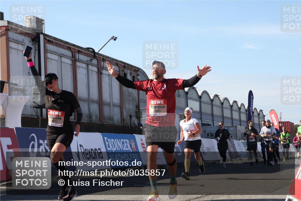 03.10.2025 - Köhlbrandbrückenlauf Luisa Fischer http://msf.ph/oto/9035857 03.10.2025 13:21:04 Ziel 4680, 4749, 5006, 5084, 5130, 5156, 5169, 5265, 5363, 5377, 5501, 5618, 6282, 6296, 6645, 6646, 6648, 6650, 6756, 6780 meine-sportfotos.de