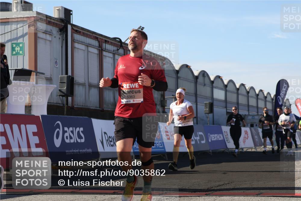 03.10.2025 - Köhlbrandbrückenlauf Luisa Fischer http://msf.ph/oto/9035862 03.10.2025 13:21:04 Ziel 4680, 4749, 5006, 5084, 5130, 5156, 5169, 5265, 5363, 5377, 5501, 5618, 6282, 6296, 6645, 6646, 6648, 6650, 6756, 6780 meine-sportfotos.de