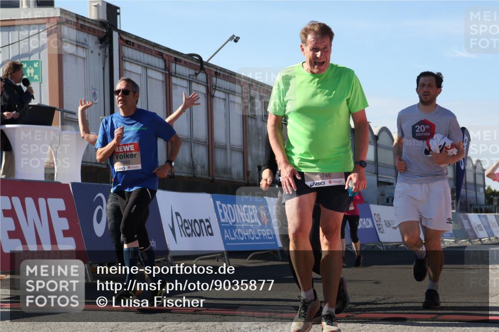 03.10.2025 - Köhlbrandbrückenlauf Luisa Fischer http://msf.ph/oto/9035877 03.10.2025 13:21:12 Ziel 4363, 4393, 4601, 4680, 4749, 4846, 5265, 5363, 5450, 5618, 5746, 5873, 5878, 5882, 5883, 6262, 6282, 6602, 6756 meine-sportfotos.de
